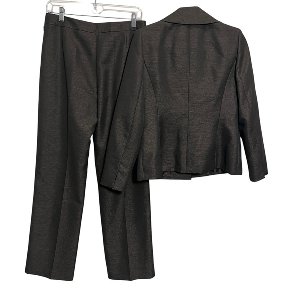 Le Suit Black Pantsuit - Picture 4 of 6